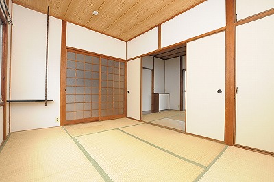 シャトー城野 ベッドルーム