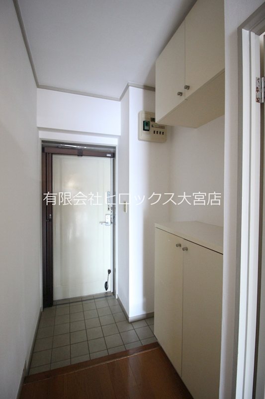 シャルマン・島村 玄関