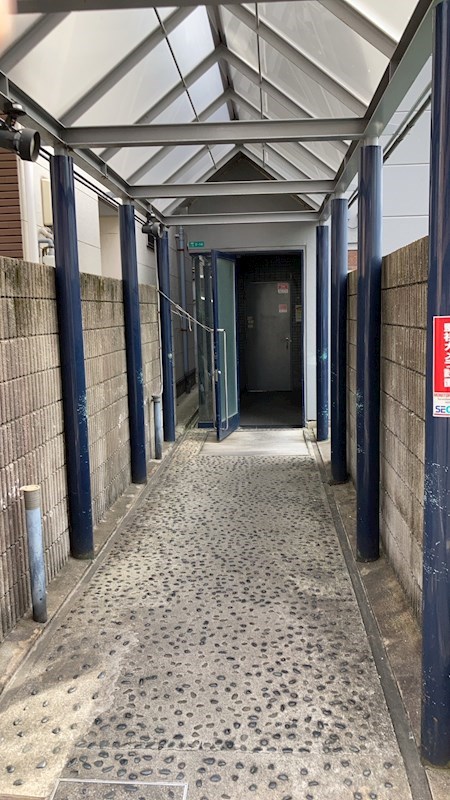 デイズハイツ八幡屋 エントランス