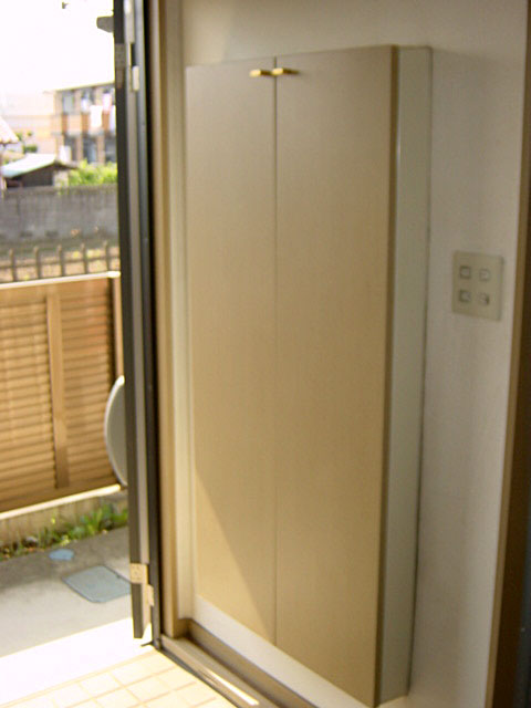 蓮見育英センターＦ棟 玄関