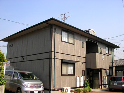 アヴィタシオン湯川 201号室 外観