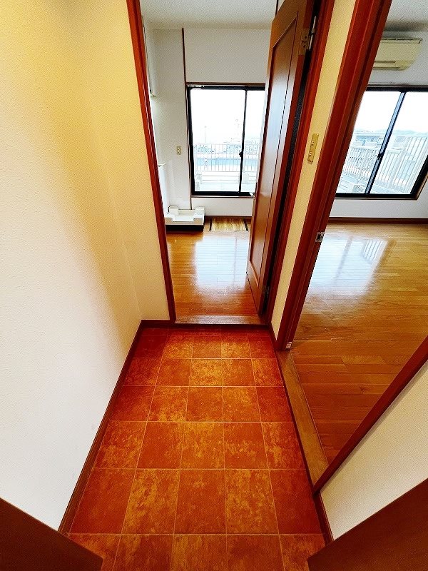 ルフラン東新町 玄関