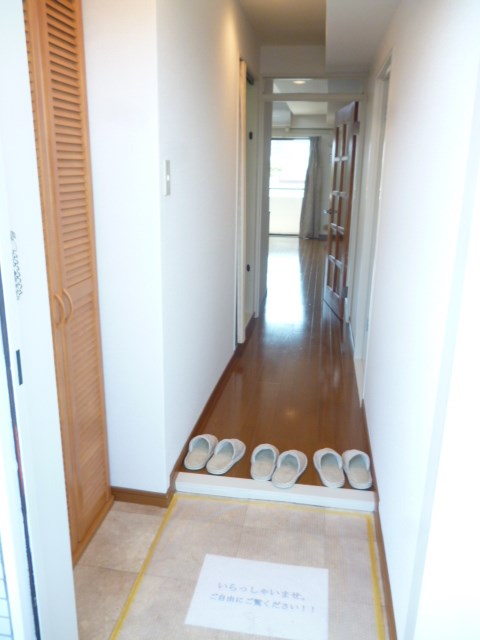 ロワールミタハイツ 玄関