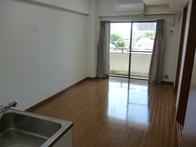 ロワールミタハイツ リビング