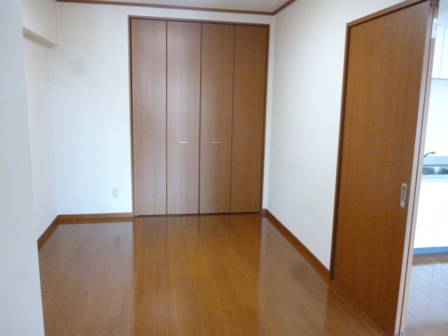 ロワールミタハイツ ベッドルーム