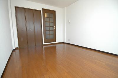 南新町ビル ベッドルーム