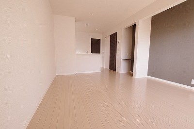 ラウンドシティ泉台  リビング