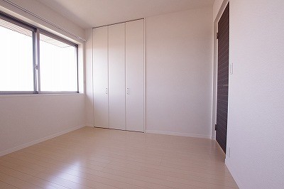 ラウンドシティ泉台  ベッドルーム