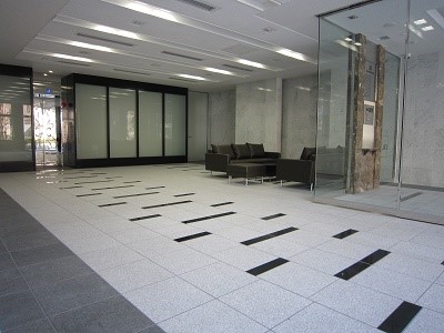 リーガルあみだ池新町 エントランス