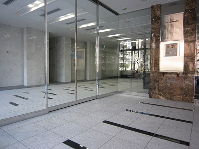 リーガルあみだ池新町 エントランス