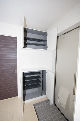 ラウンドシティ泉台 玄関
