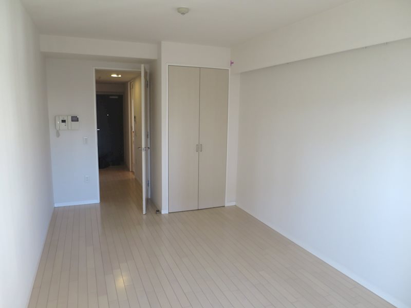 カスタリア神保町 玄関