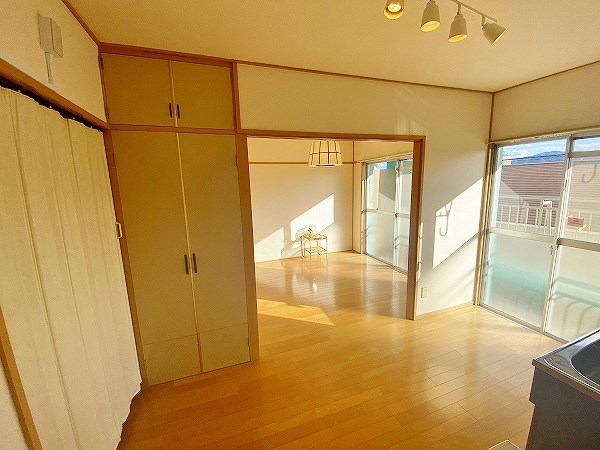 ＣＯＢＯＬ　Ｋｕｚｕｈａｒａ（コボルクズハラ） リビング