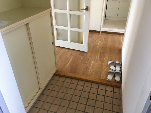 パールハイツ川西 玄関