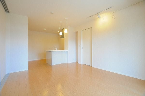 ヴィラダンク上到津 リビング