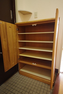 プレジデントタカヤ 玄関