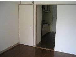 愛知県名古屋市千種区内山１丁目 リビング