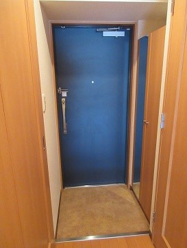 ブランクレール谷町 玄関