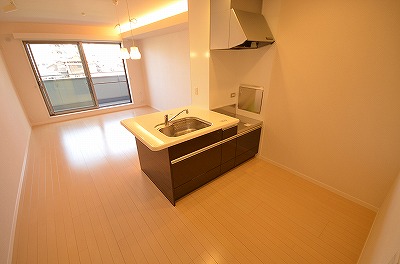 ヴィラダンク上到津 リビング