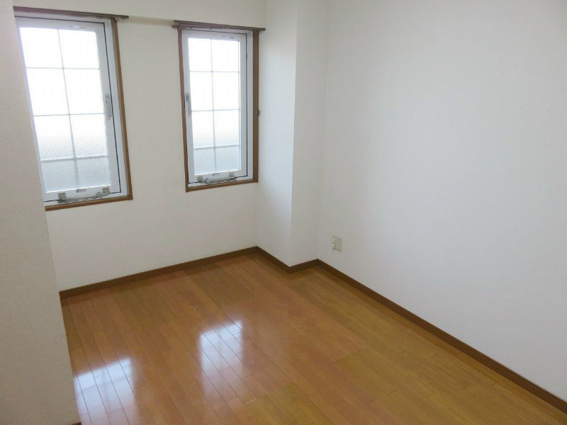 ケルムスコットコート ベッドルーム