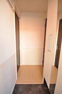 D-K house 玄関