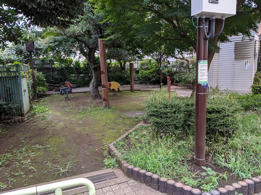 コーポ松庵 公園
