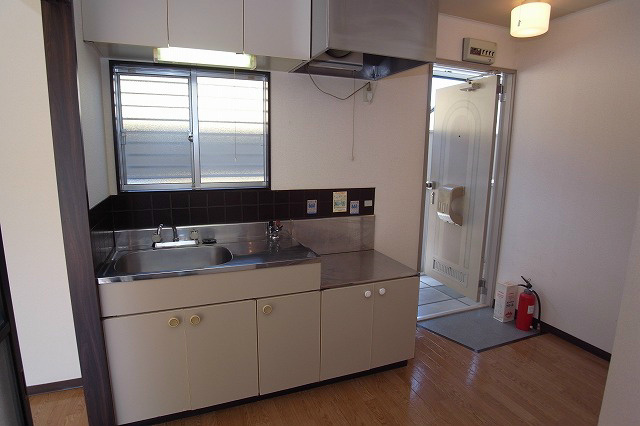 タウニィ高畑 キッチン