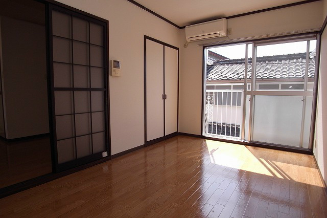 タウニィ高畑 ベッドルーム