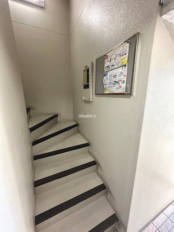 ファインハウスK エントランス