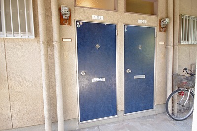 上田ハイツ 玄関