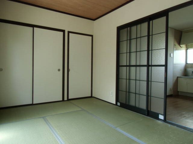 フレグランス吉岡 ベッドルーム