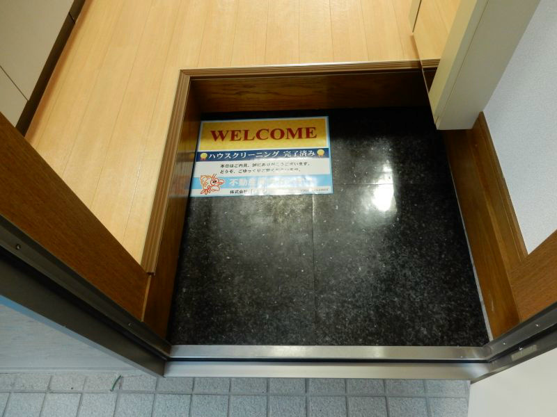 サンモール 玄関