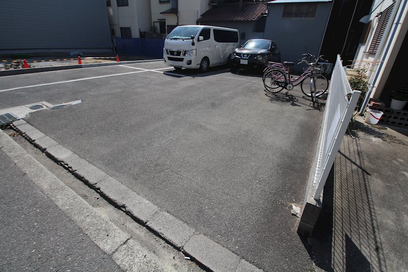 鳥井モータープール その他