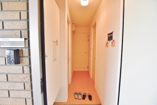 おおくぼの森 Ａ棟 玄関