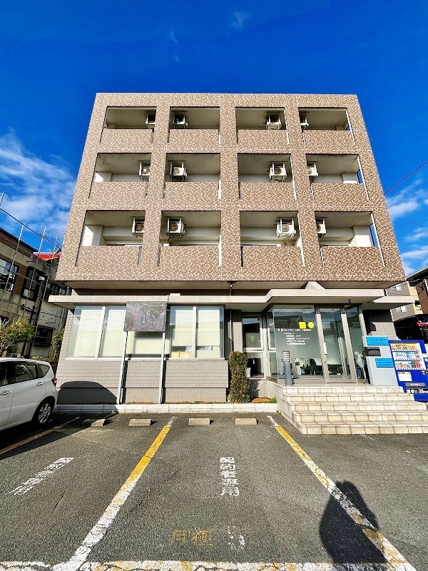 コートヒルズ 302号室 外観