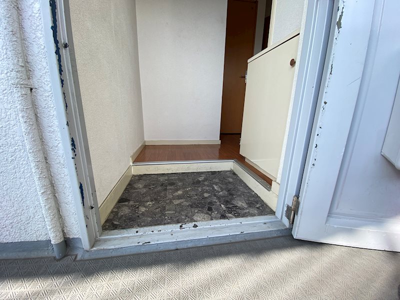 第一タウン皆賀 玄関