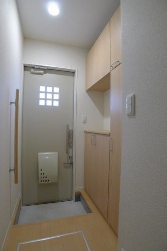 ジ・アンリ・テラス 玄関