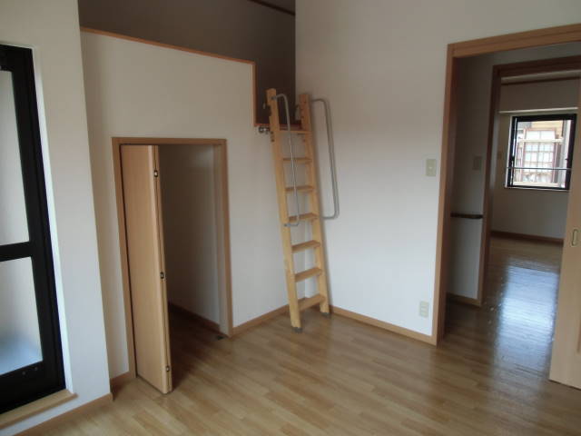 アルモニー中央 ベッドルーム