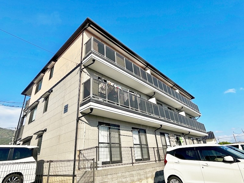 グリーンヒルズ葛原 303号室 外観