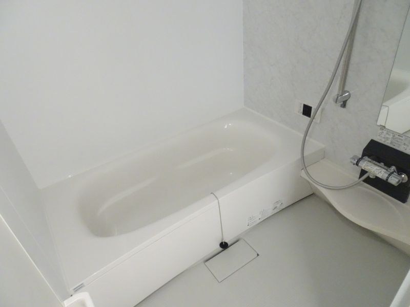 ウエストパーシモン 風呂画像