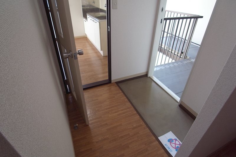 ハイツ恋の窪 玄関