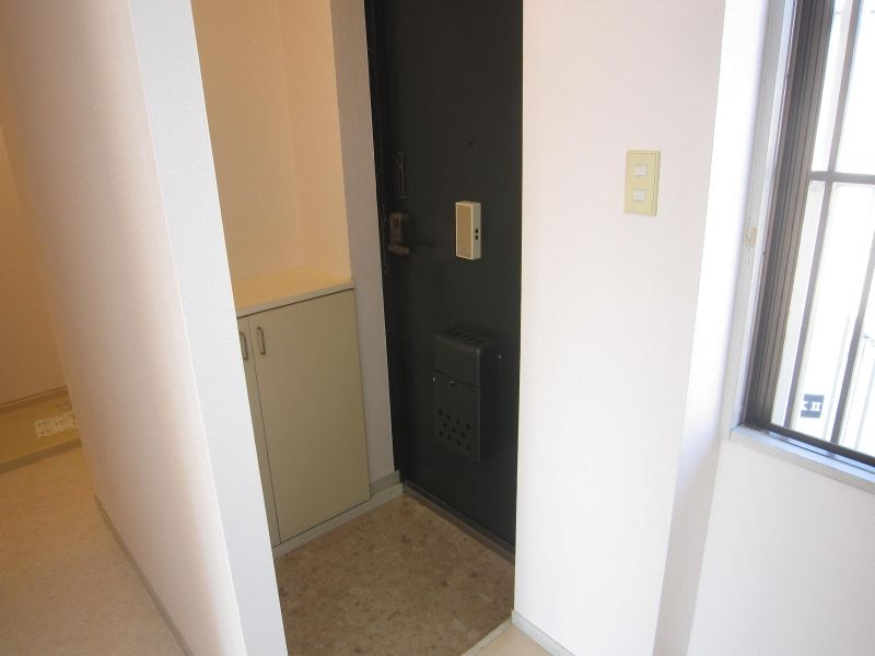 ハイライズＫＩ 玄関