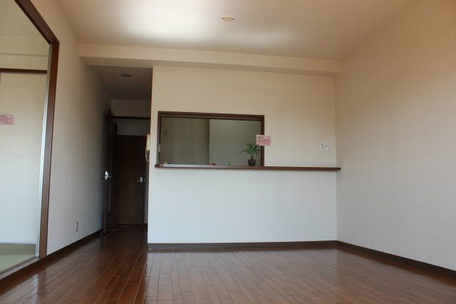 ミレニアム リビング