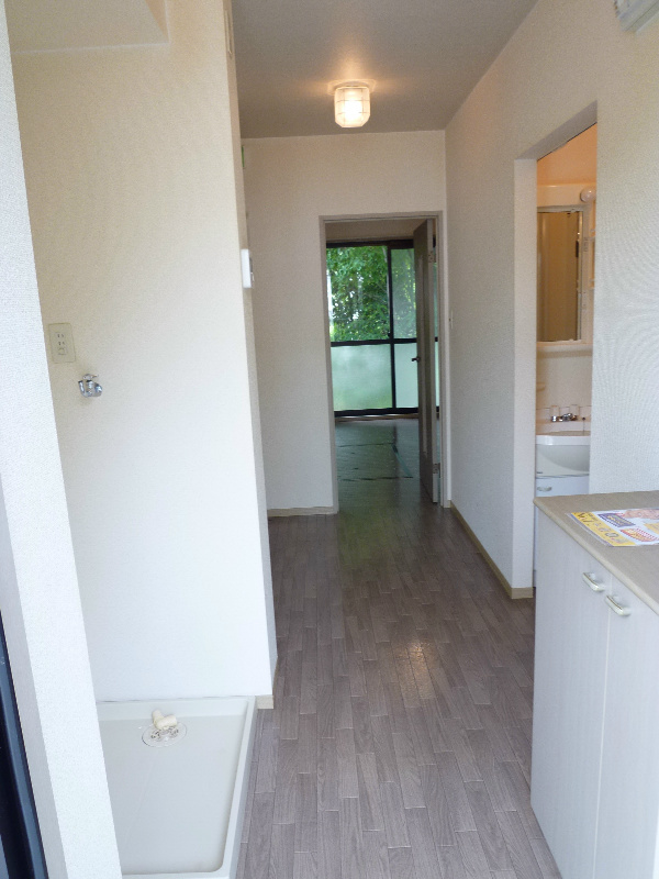 コート関大前 玄関