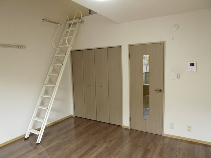 コート関大前 ベッドルーム