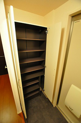 エトワール中井 玄関