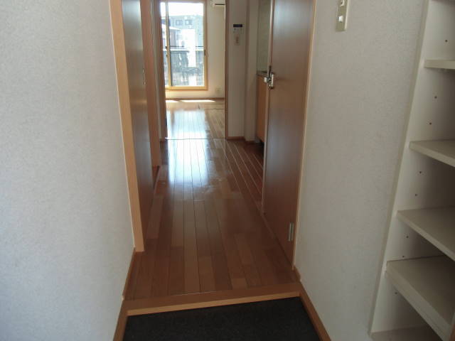 セリーンアイハウス 玄関