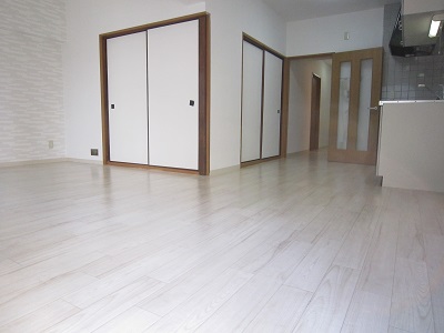 大阪府大阪市西区西本町２丁目 リビング