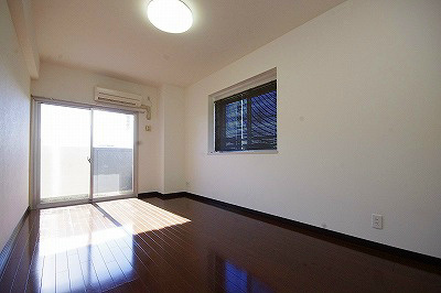 第２５エルザビル リビング