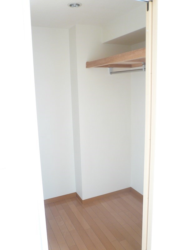 エスリード西本町 収納